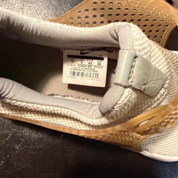 (Clearance) Nike Sock Dart Mesh Athletic Shoes in Tan and White Men’s size 10. - Picture 5 of 6